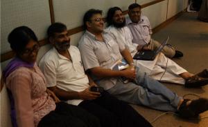 Participants at the Asia ICT policy consultation <br />
in Dhaka take a break. Photo: Cheekay Cinco.