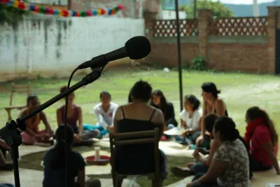  image linking to Entre radios y redes: circulando por las arterias comunicacionales de América Latina 