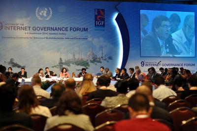 image linking to Réflexions d'APC à propos du 9è Forum sur la gouvernance de l'internet : "Connexions et déconnexions"