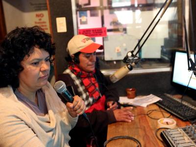 image linking to Resistir dentro y fuera de la web: la lucha por la justicia de COPINH en Honduras