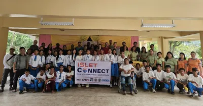  image linking to Organisations celebrate the passage of a bill to expand connectivity, addressing the needs of underserved communities in the Philippines 