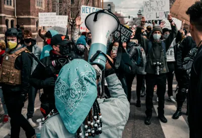  image linking to Open letter to states on the draft resolution on human rights defenders 