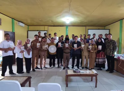  image linking to A village takes charge: How Taliabu built its own internet service in Indonesia  