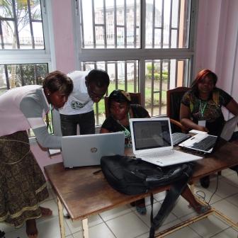 During Software Freedom Day. Source: PROTEGE QV image linking to PROTEGE QV: “La Declaración africana es una guía sobre el uso de internet para la ciudadanía”