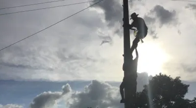 Photo: Débora Prado image linking to Failure and Promise: Anecdotes from the field on updating Universal Service Funds policies